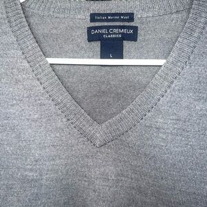 Daniel Cremieux Classic V-Neck Sweater in Gray
